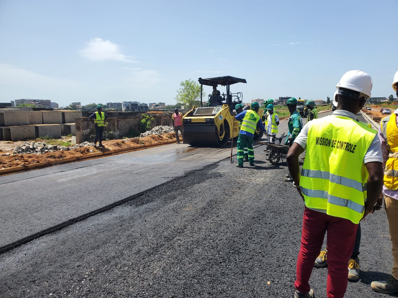 Travaux de prolongement du boulevard latrille dans la commune de cocody à Abidjan en république de Côte d'Ivoire