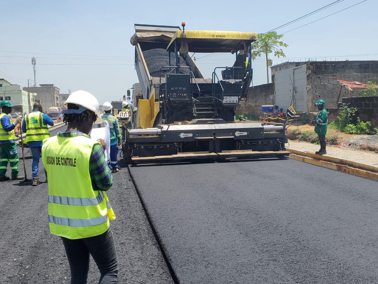 Travaux de prolongement du boulevard latrille dans la commune de cocody à Abidjan en république de Côte d'Ivoire